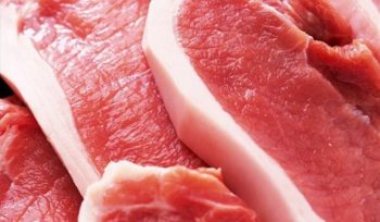 Nhận biết thịt lợn tươi ngon, không hoá chất ngày Tết - 1